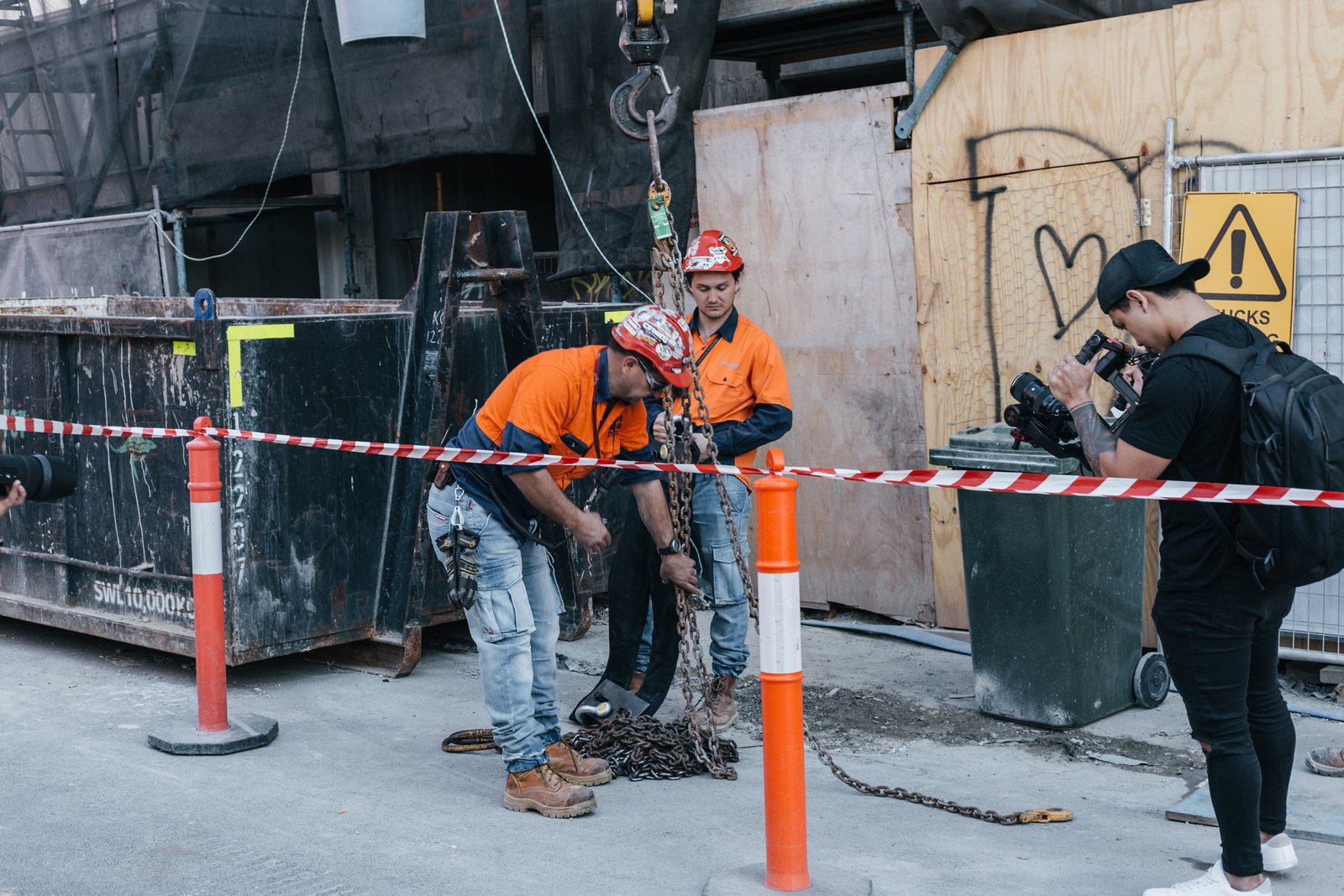 2.4 TONNE OF STRENGTH